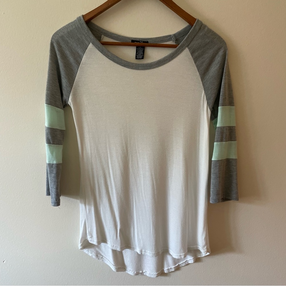 Rue 21 White and Gray Baseball Tee